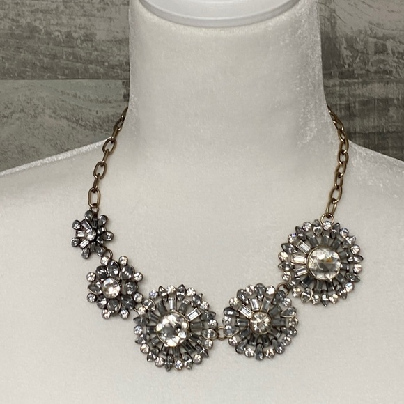Jewelry - Leslie Danzle Statement Necklace
